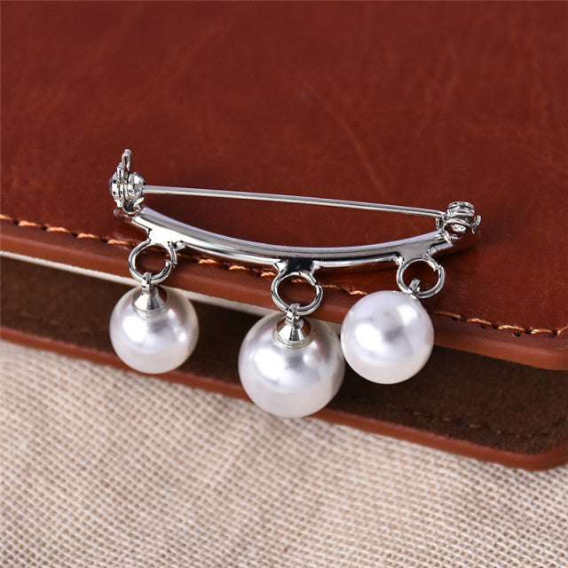Journee™ Vintage Pearl Brooch in Gold and Silver
