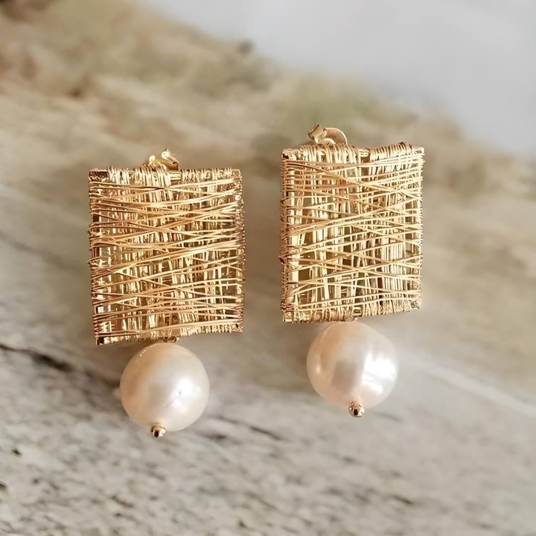 Gail™ Classic Pearl Earrings with Vintage Golden Threads