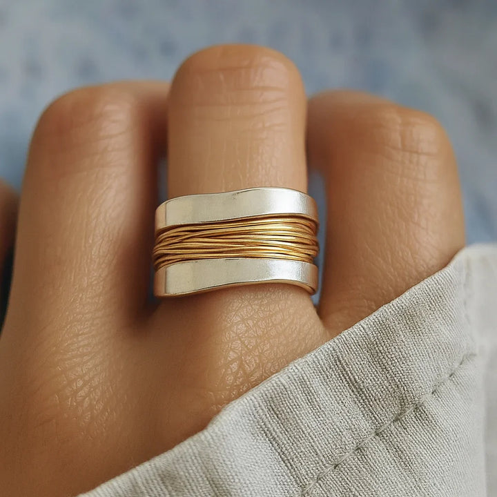Kira™ Silver Golden Threads Ring