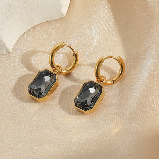 Sawyer™ Vintage Crystal Earrings in Gold